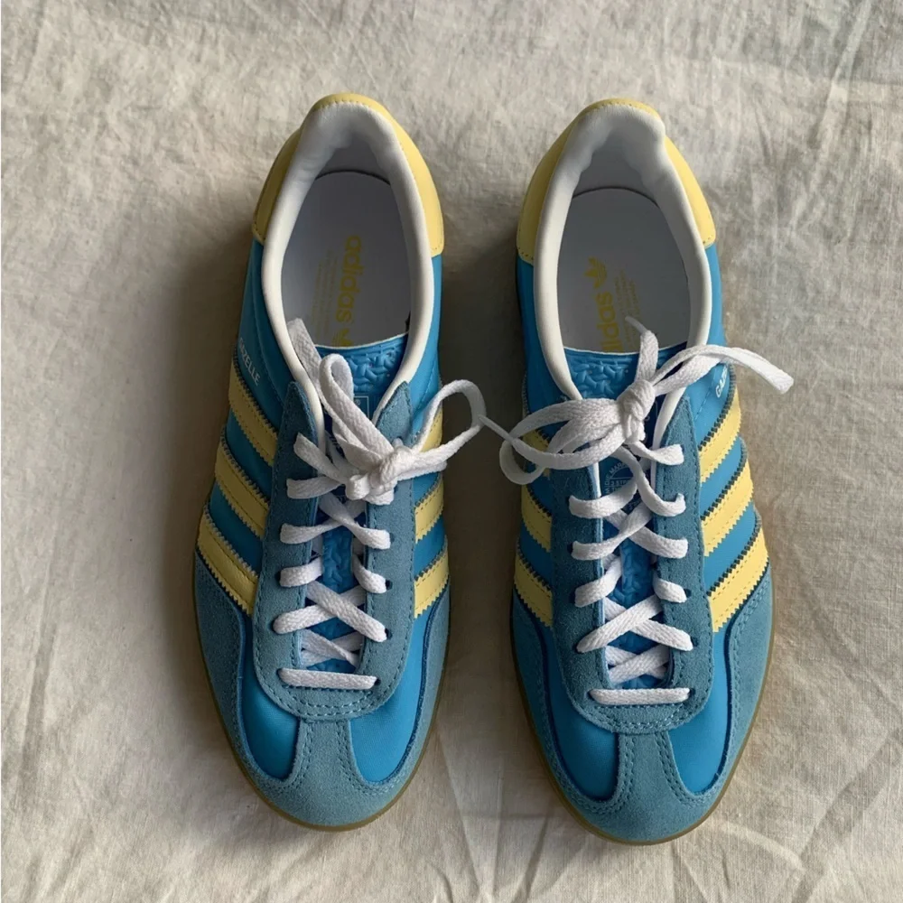 Adidas Originals Gazelle Indoors Leather Suede Sneakers Blue Yellow